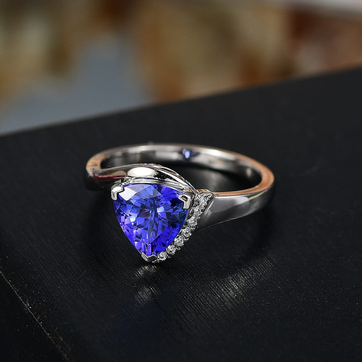 Certified &amp; Appraised RHAPSODY 950 Platinum AAAA Tanzanite, White Diamond VS-EF Ring, 2.75  Ct. 8129250 2