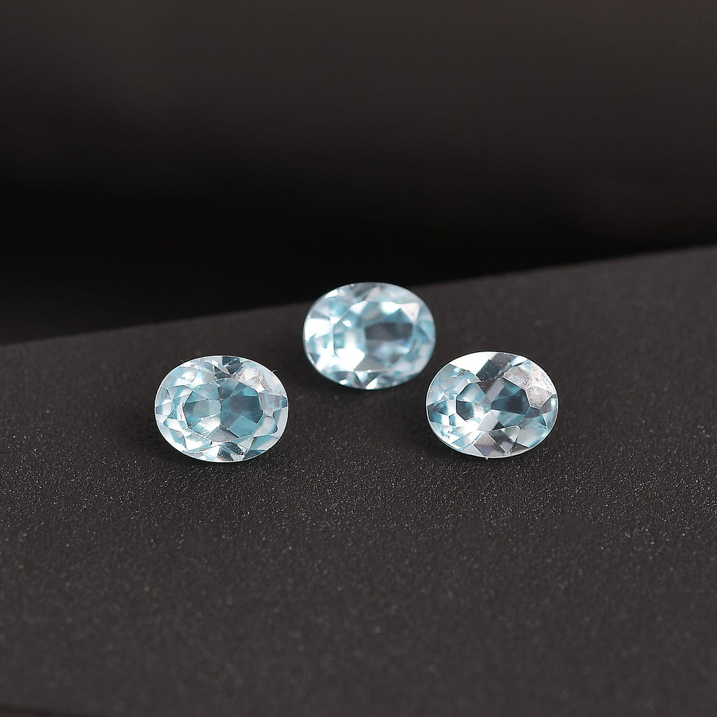 Aqua Cubic Zirconia Oval Shape Gemstone 1.63 Ct.