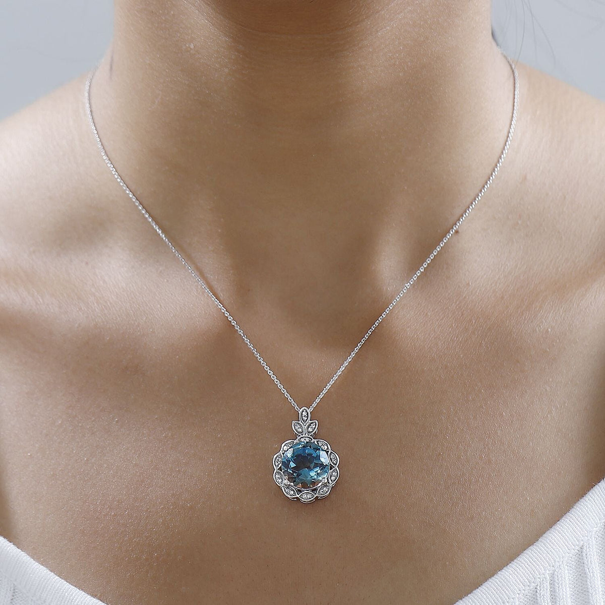 Aqua Terra Costa Quartz &amp; Natural Zircon Floral Pendant with Chain (Size 20) in Platinum Overlay Sterling Silver 6.76 Ct, Silver Wt 5.15 Gms. 4252392 1