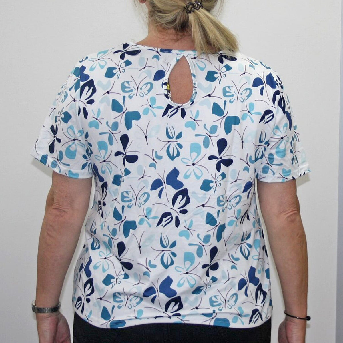 Aura Boutique Butterfly Print Short Sleeve Top - White and Grey 6100467 1
