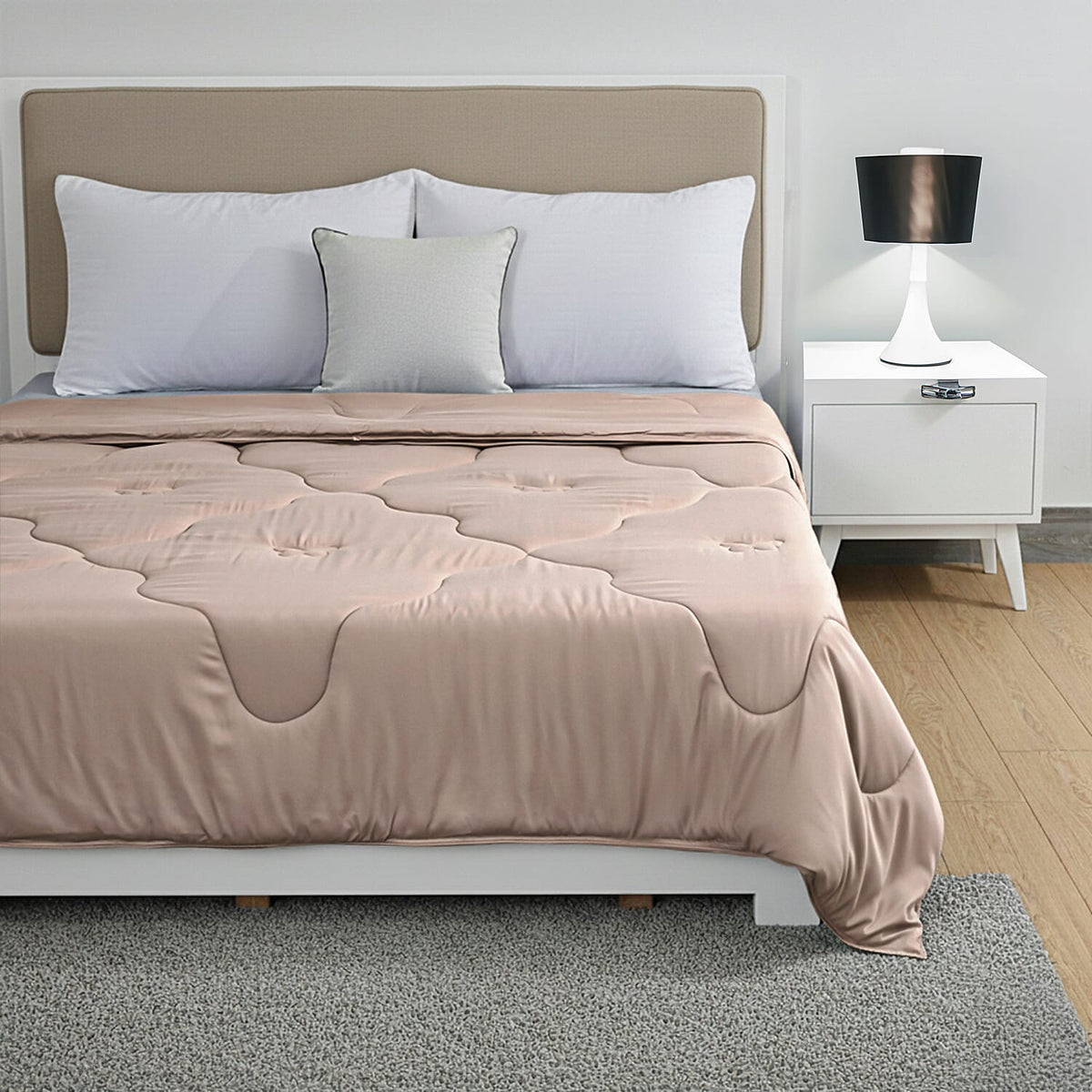 All Season 100% Mulberry Silk Filled Quilt With 100% Bamboo Cover (Size King, 225 x 220 cm) - Champagne 8237350 2