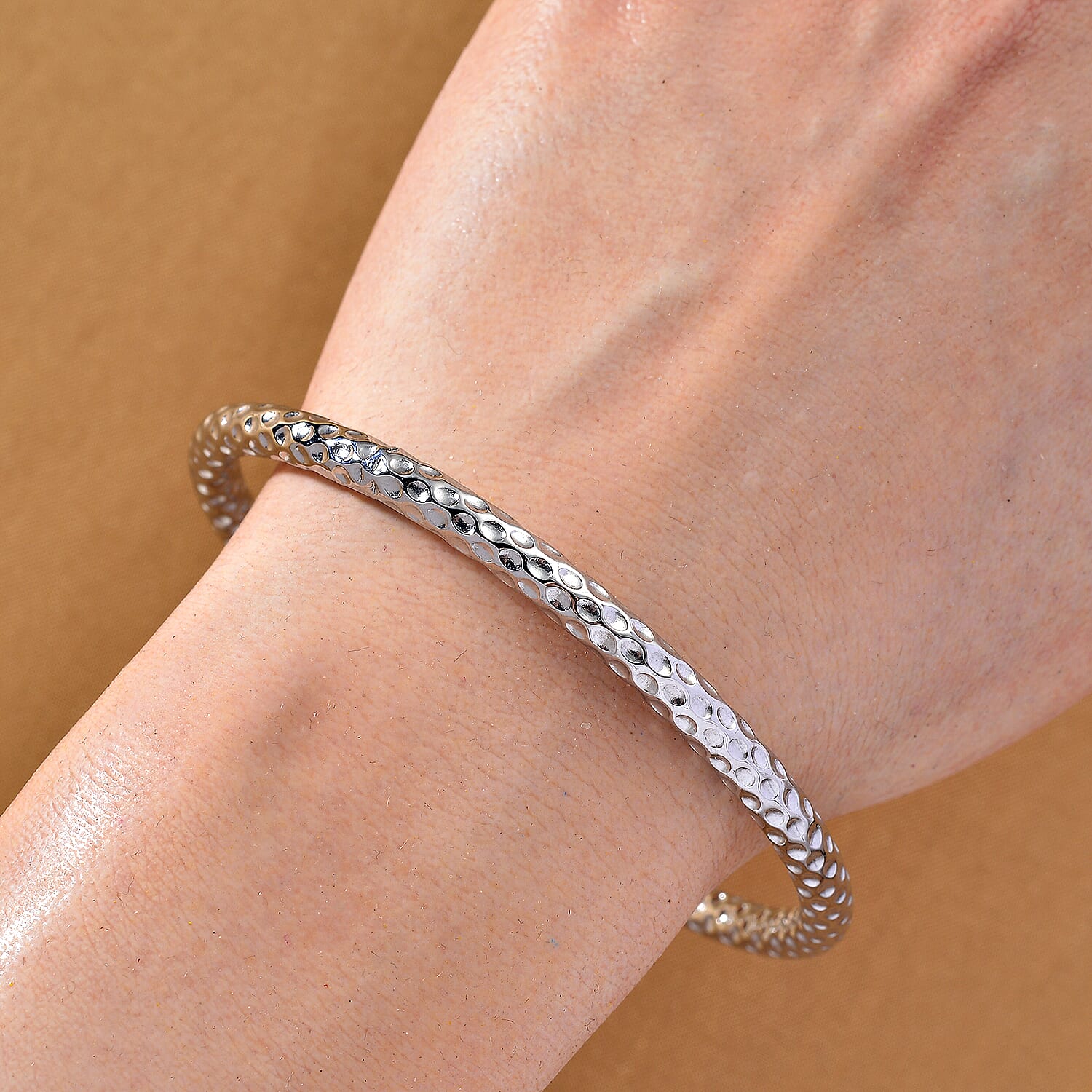 DESIGNER INSPIRED Silver Plated Bangle (8 inch) 8205401 2