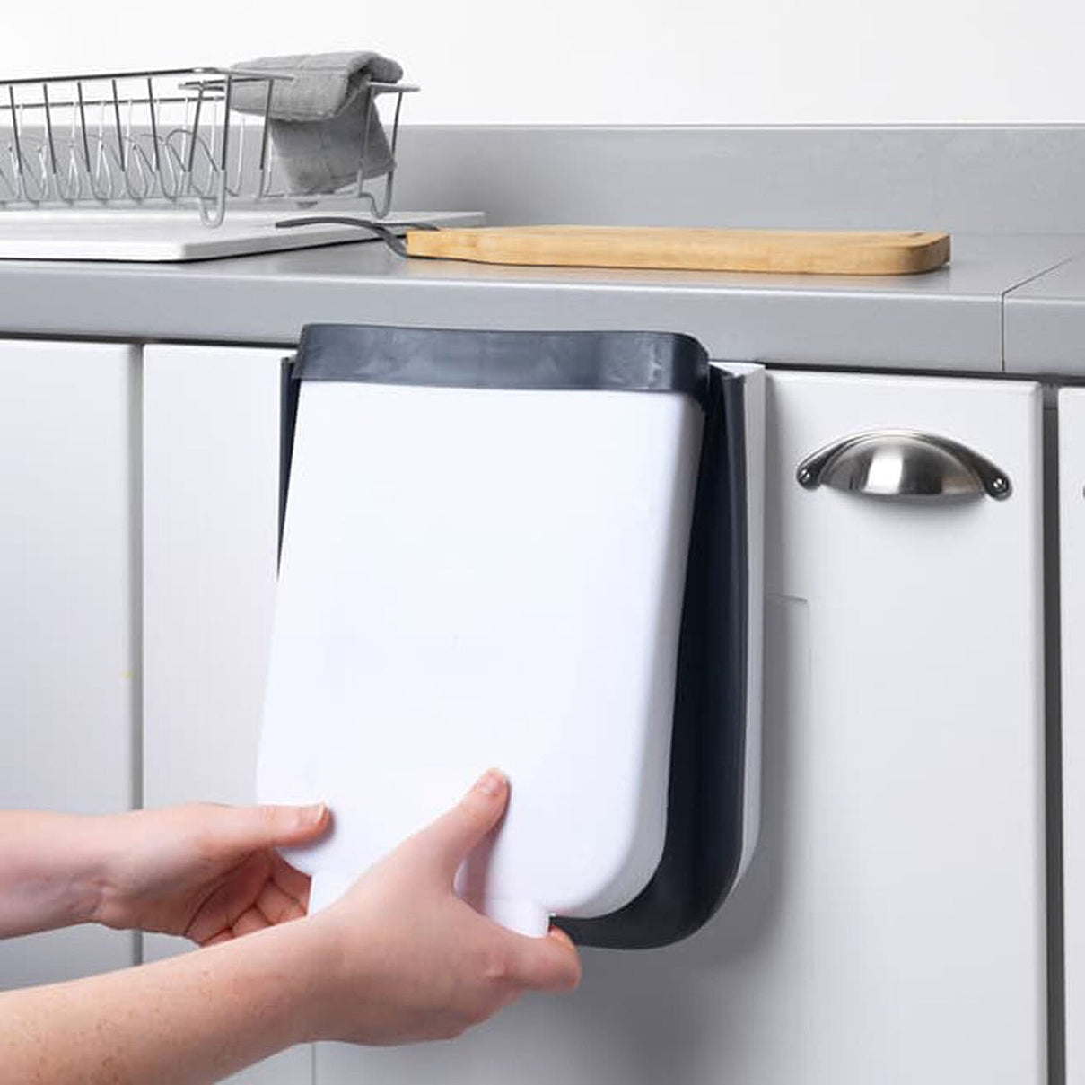 Portable Wall Mounted Kitchen Garbage Can (9L) - White 7967099 1
