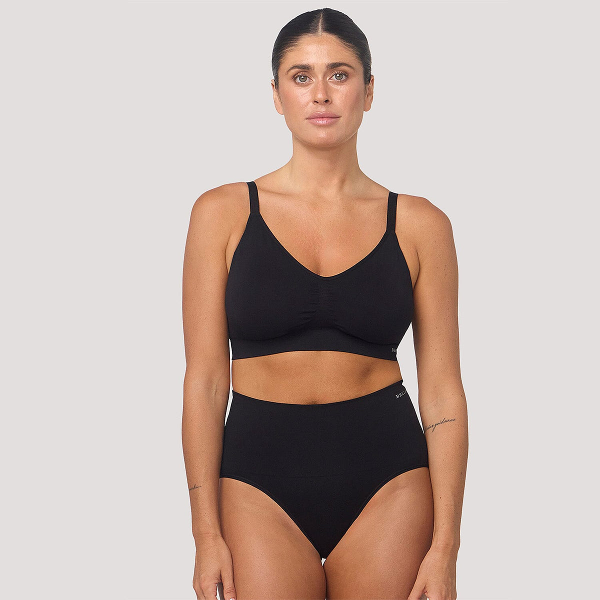 Bella Bodies Pack of 2 - Easyfit Adjustable Quick-Dry Wirefree Travel Bra with Removable Bra Pads (Size M) - Black V32666061 3