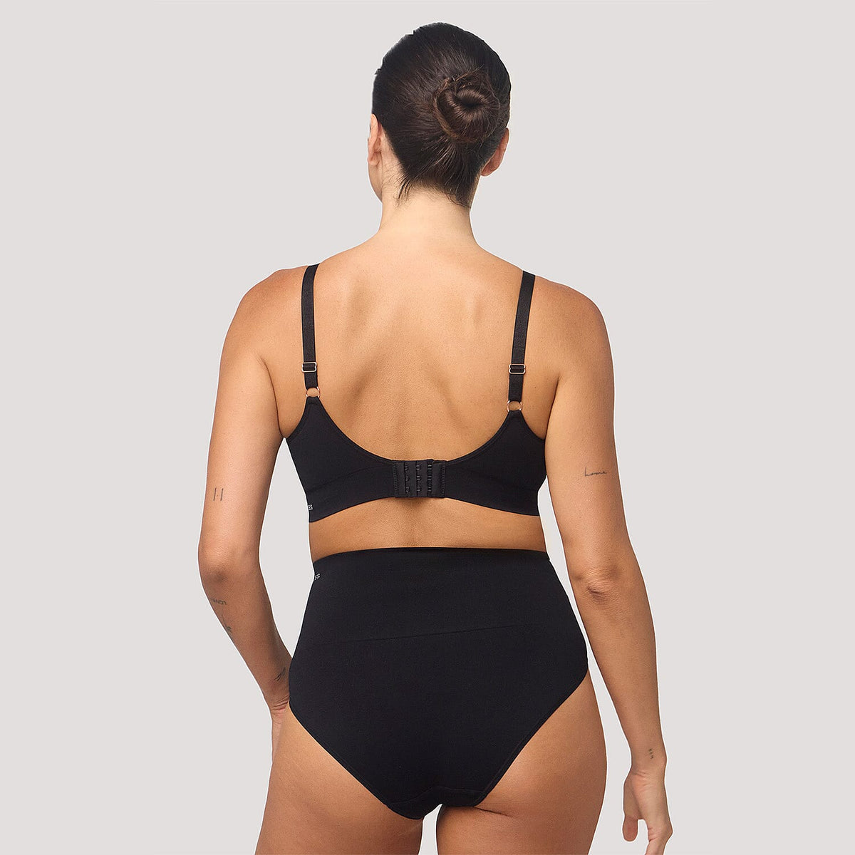 Bella Bodies Pack of 2 - Smoothme Quick Dry Seamless High-Waisted Knickers (Size M) - Black V32637612 3