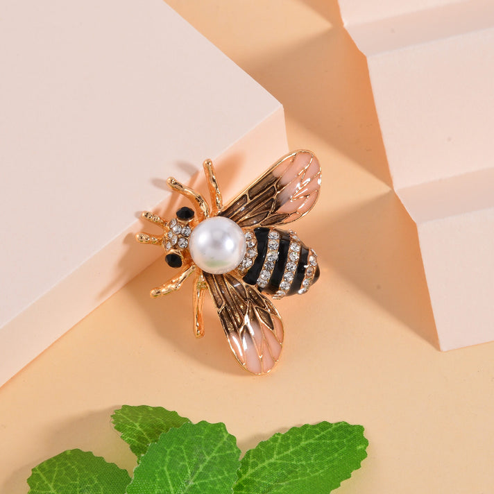 Crystal Honeybee Design Brooch V32643896 2