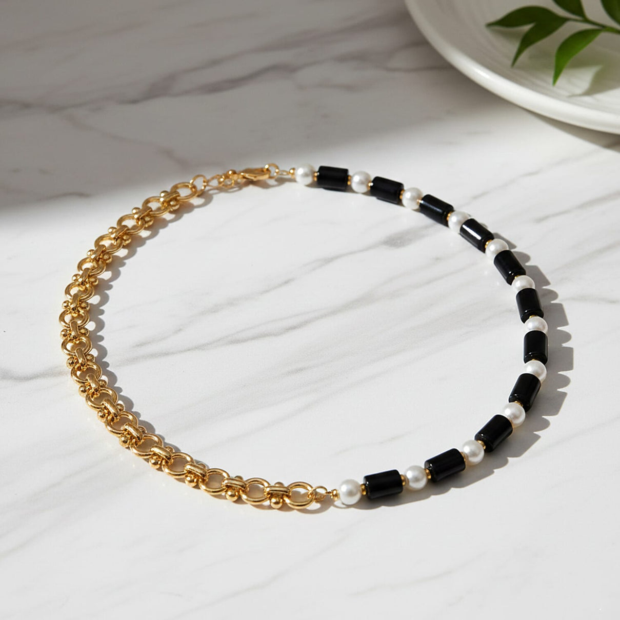 Black Obsidian &amp; White Shell Pearl Beads Necklace (Size - 20) 140.00 Ct. V32513407 2