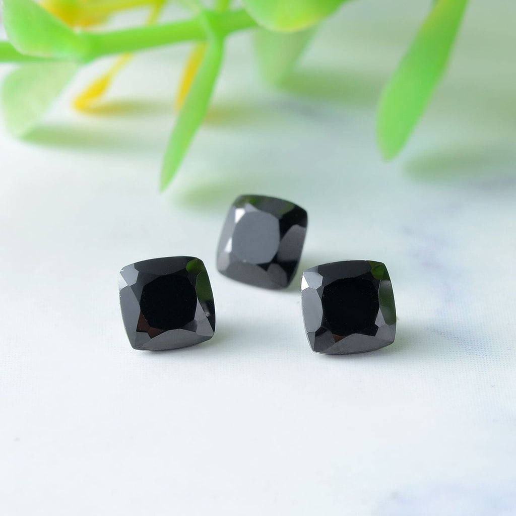 Black Spinel Cushion 5x5 mm