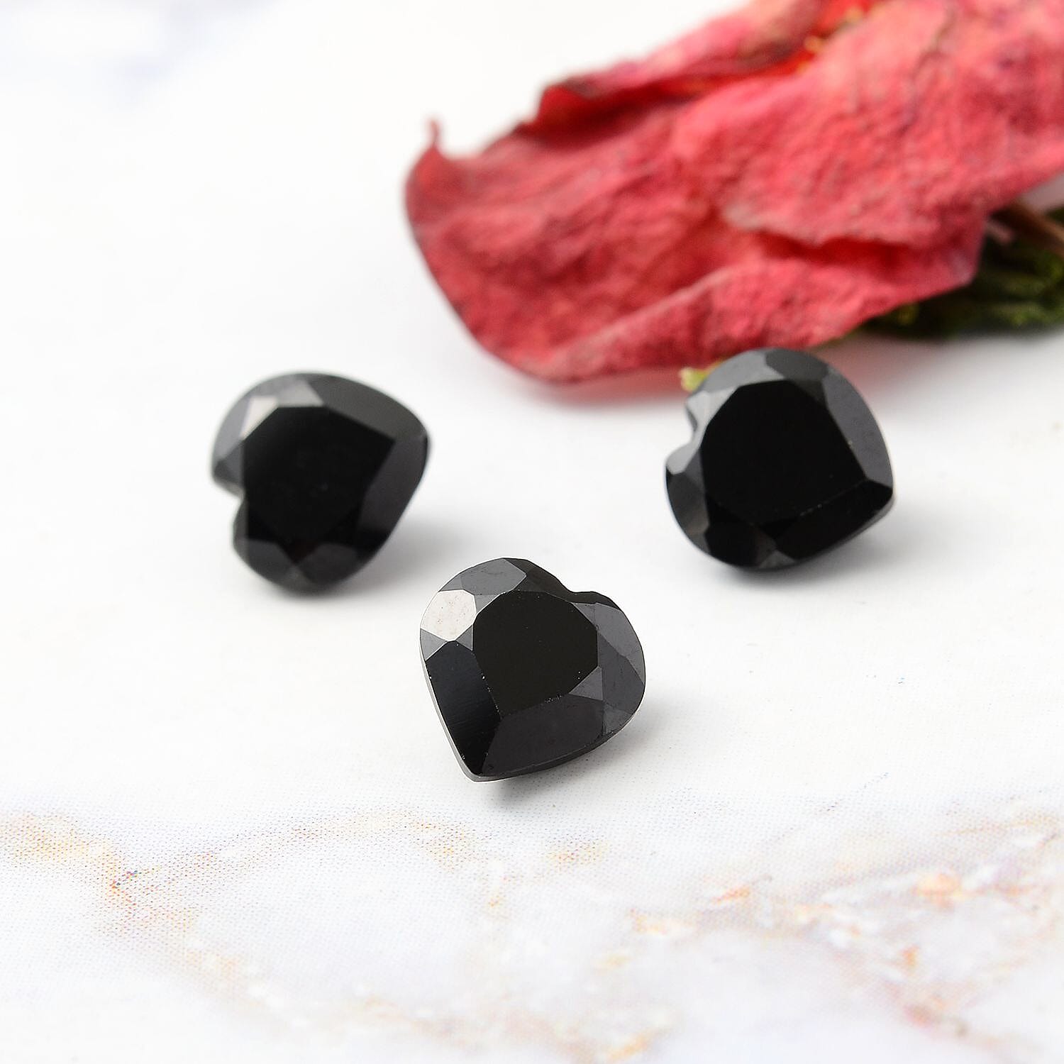 Set of 3 Black Spinel Loose Gemstones in Heart Shape (7mm) 7778949 1