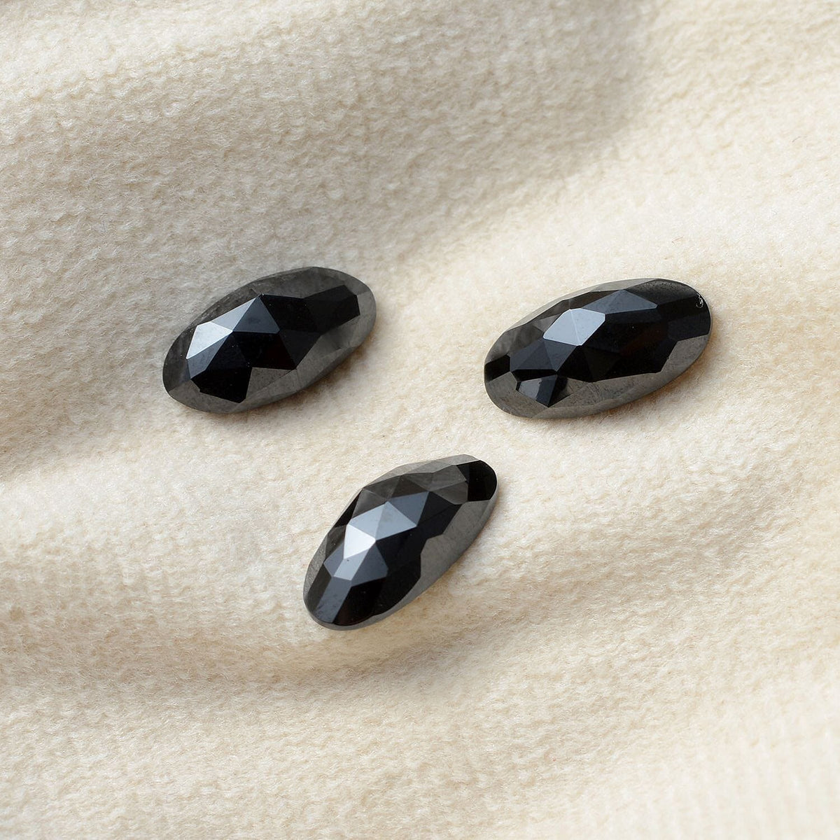 Set of 3 Black Spinel Loose Gemstones in Oval Shape (14x7mm) 7778377 1