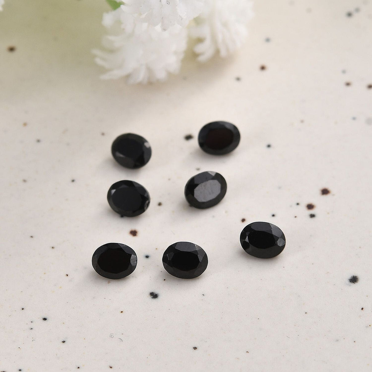 Set of 7 Black Spinel Loose Gemstone in Oval Cut (5x4 mm) 7734268 1