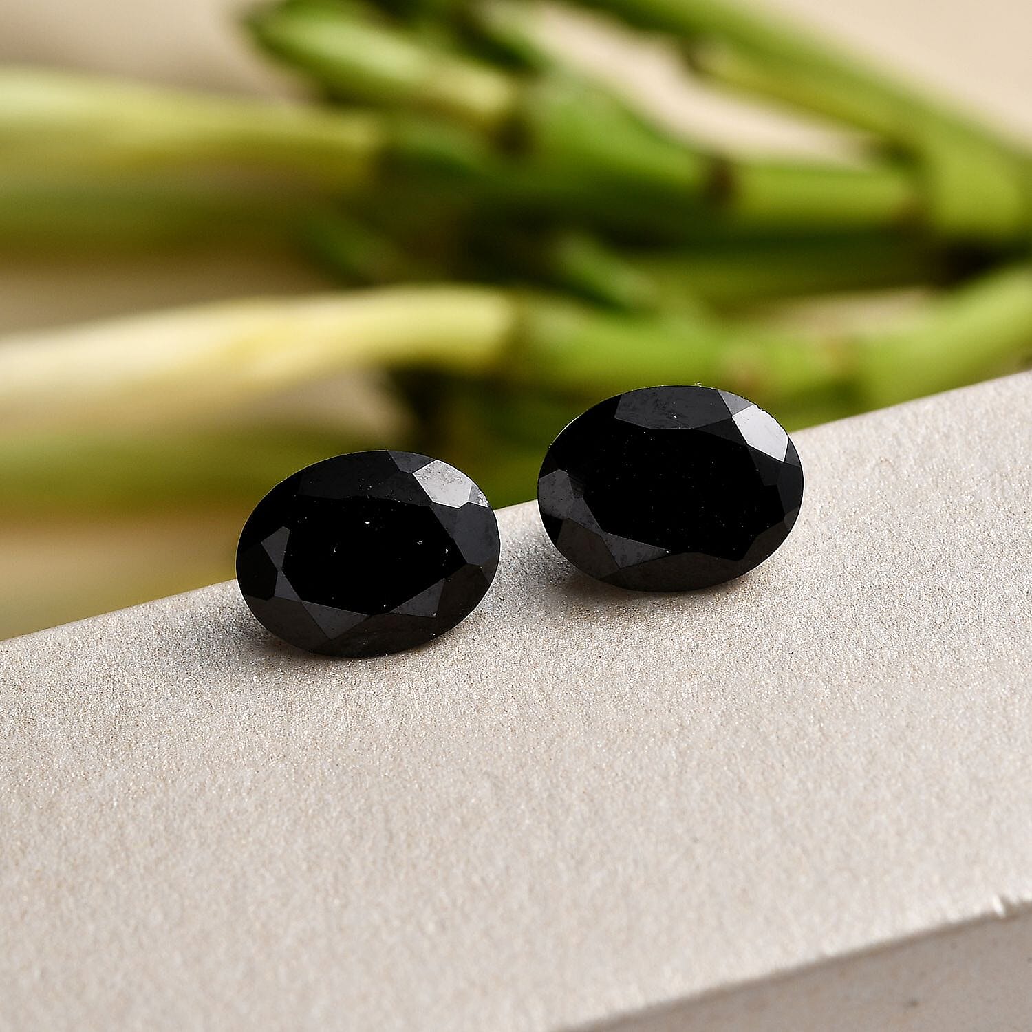Set of 2 Black Spinel Loose Gemstones in Oval Shape (9x7mm) 7933314 2