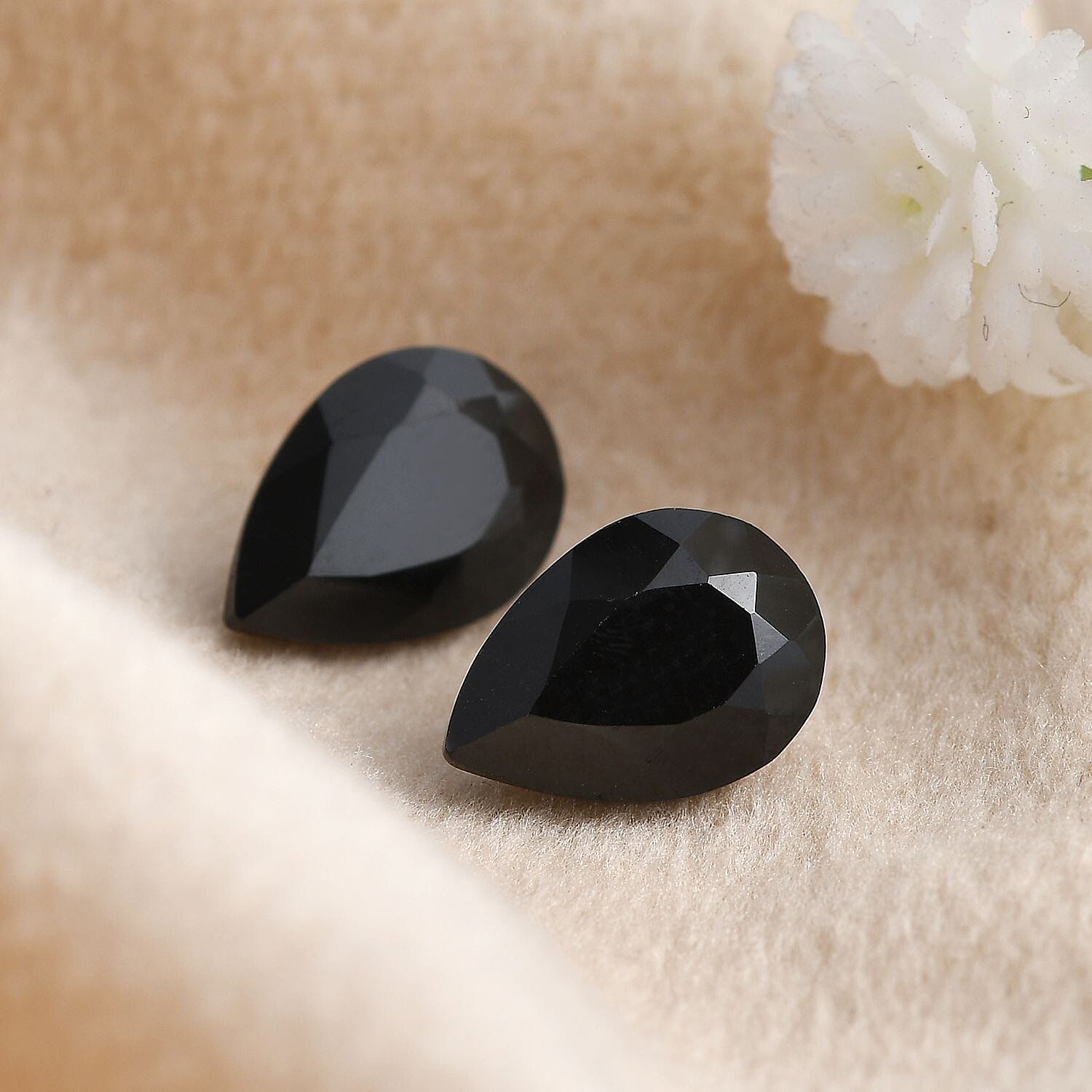 Set of 2 Black Spinel Loose Gemstones in Pear Shape (10x7mm) 7778379 1