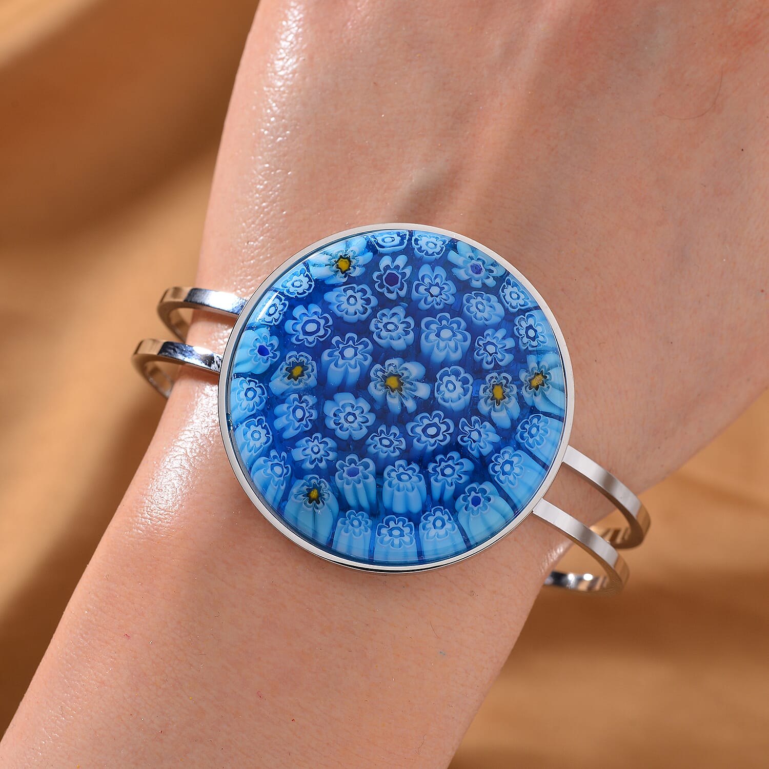 Blue Color Murano Style Glass Bangle (Size 7.5) in White Tone 25.00 Ct. V32513356 2