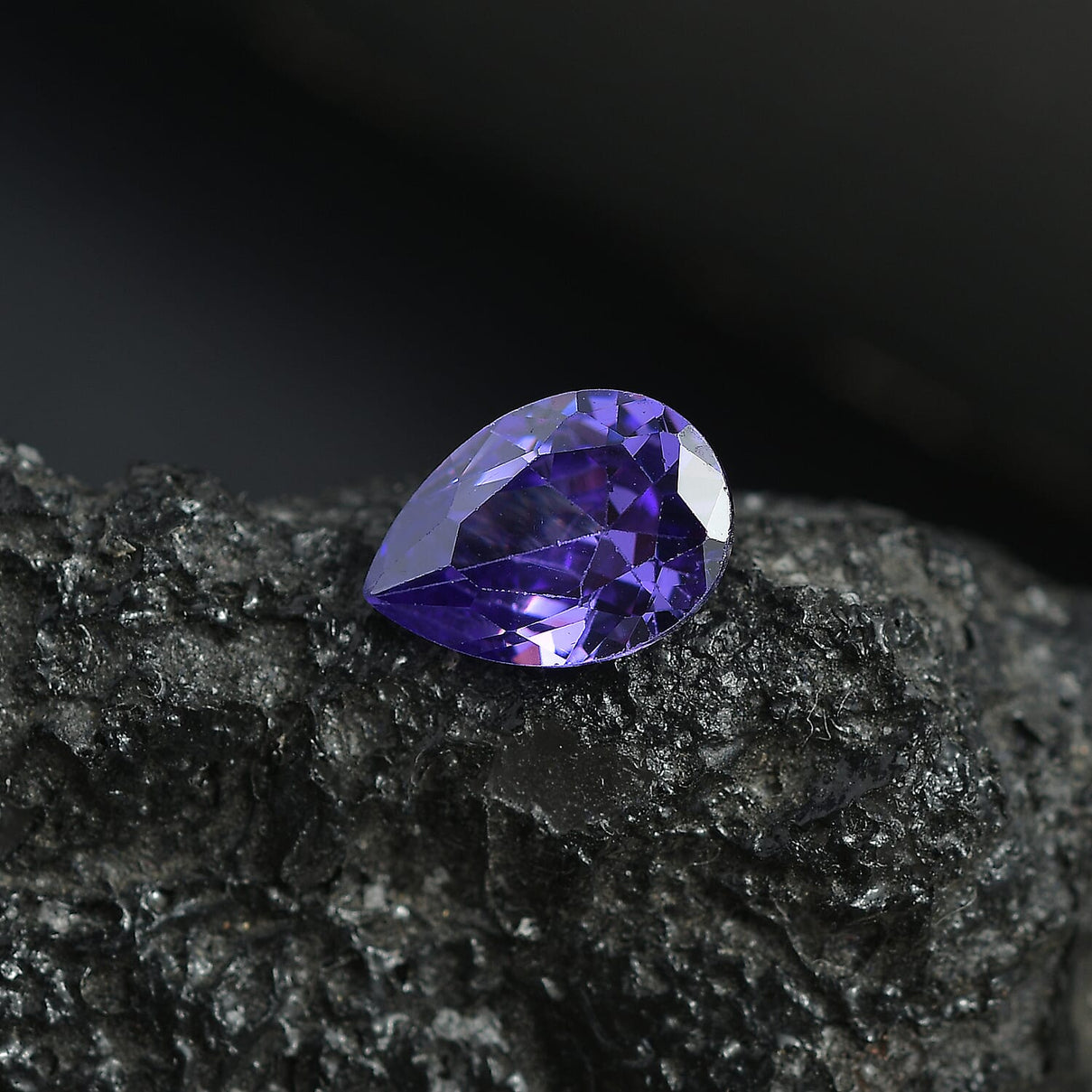 2.88 Ct. Blue Cubic Zirconia Loose Gemstone in Pear Shape 8063769 1