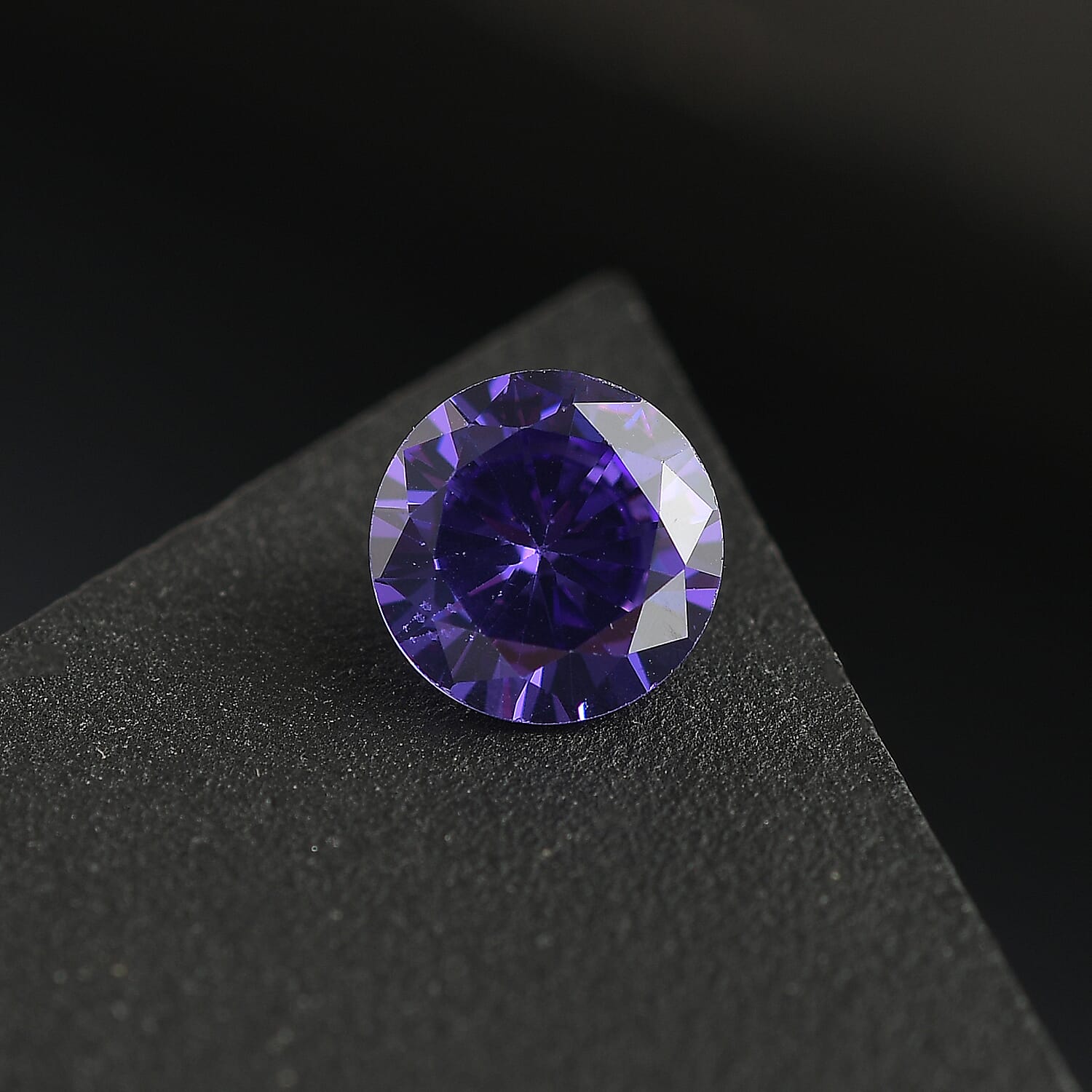 2.02 Ct. Blue Cubic Zirconia Loose Gemstone in Round Shape 8063774 1