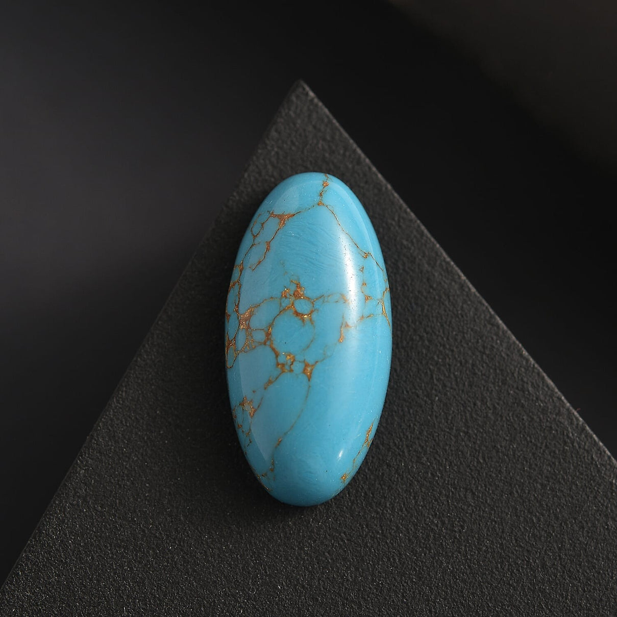 6.75 Ct. Blue Turquoise Loose Gemstone in Oval Shape 8063802 1