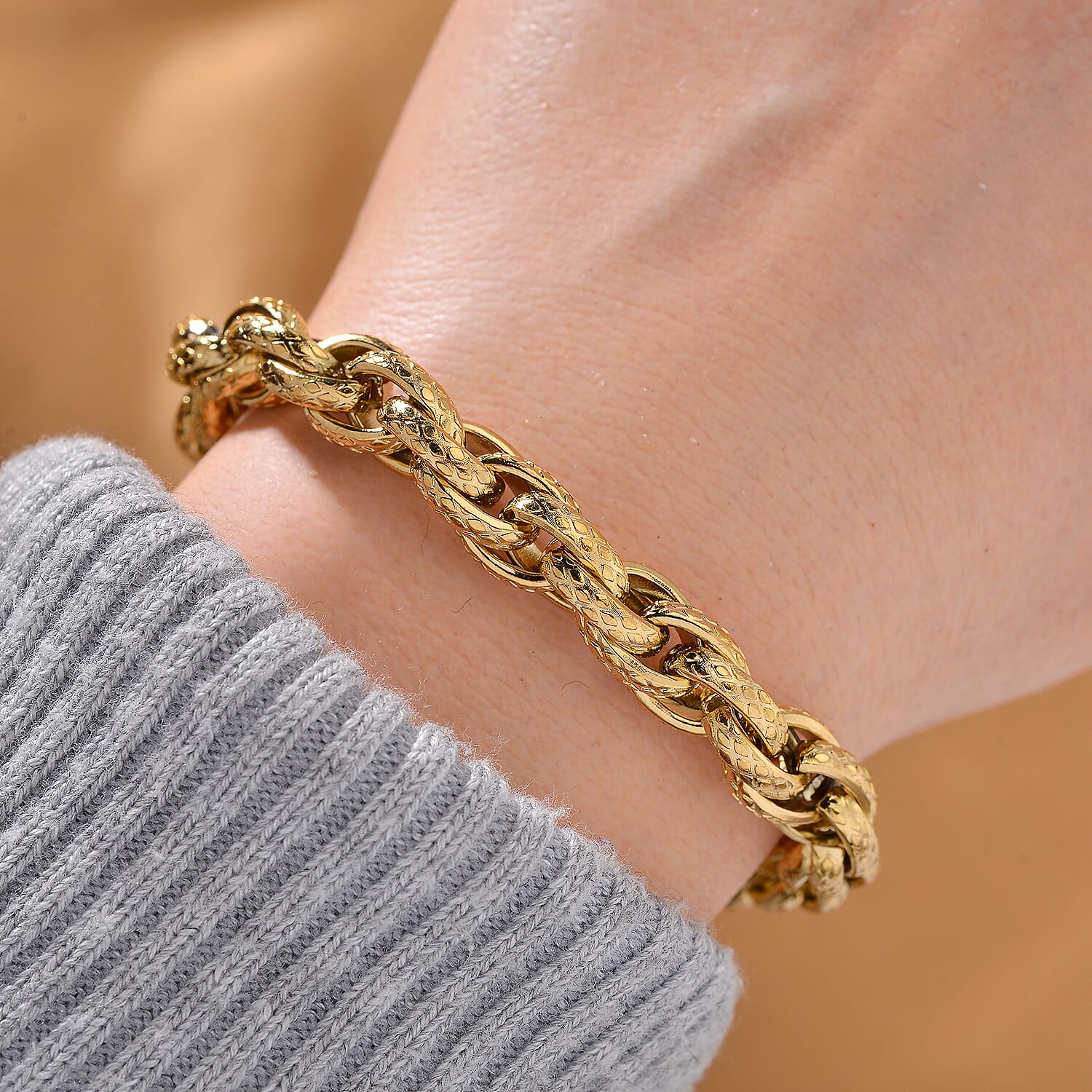 Close Out Deal- Chunky Prince of Wales Bracelet With Lobster Clasp (Size - 7.5-2 EXT) in Yellow Tone 7966717 2