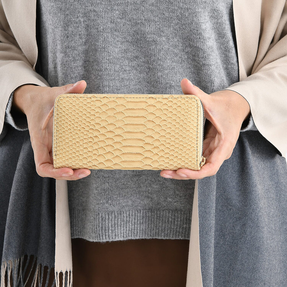 "Brand-LA MAREY style-Color-Apricot Size-Profile-  PU wallet with RFID  Wall (exterior)-PU, Lining (Interior)-PVC-Polyester Pockets (exterior)- Zipped-1 Pockets (interior)-  Card slot-10,currency divi 4427332 5