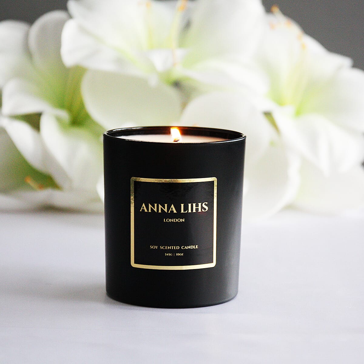 Anna LIHS Apple and Vanilla Scented Candle (300ml) 7989097 1