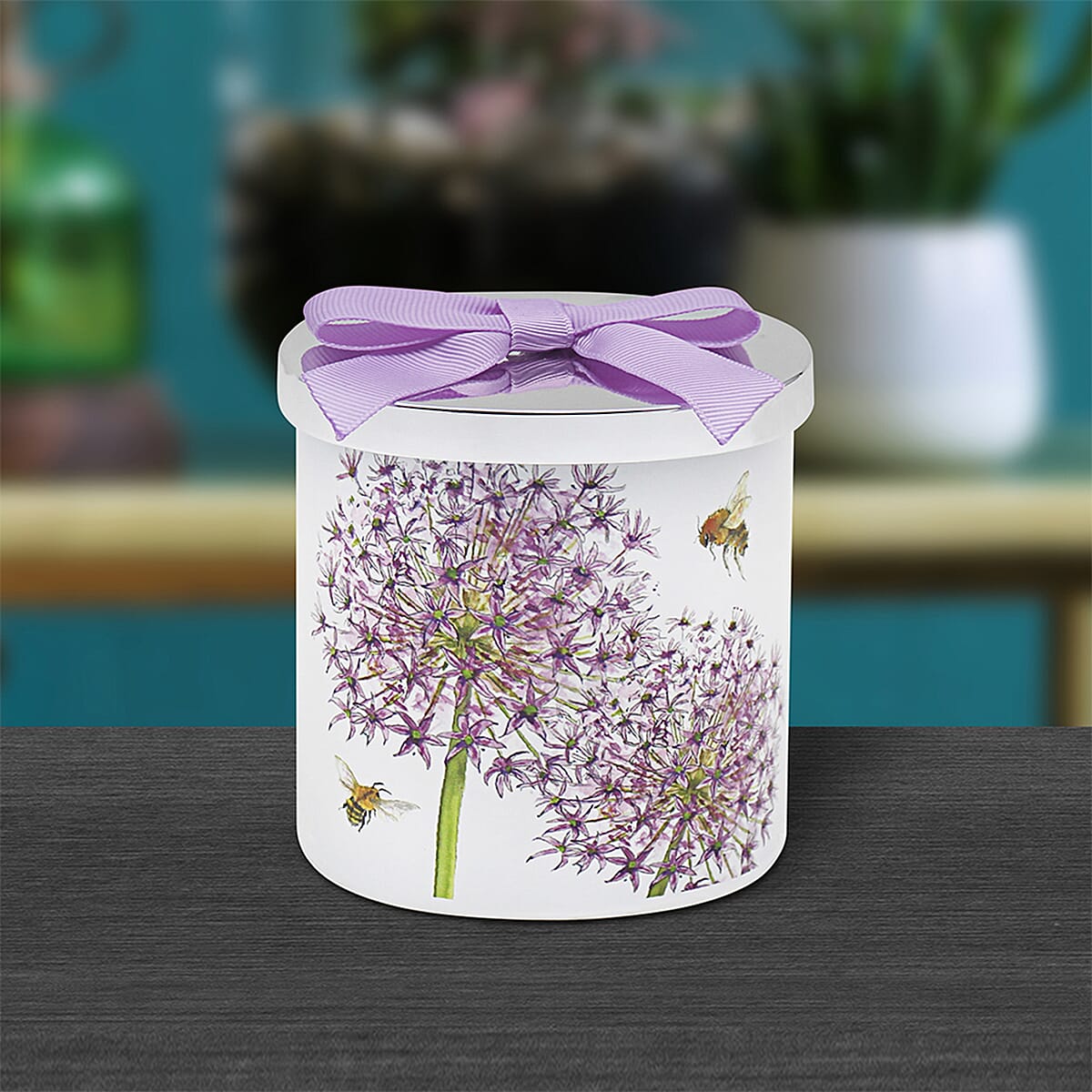 Lesser and Pavey Bee-tanical Candle in Allium 7771851 0