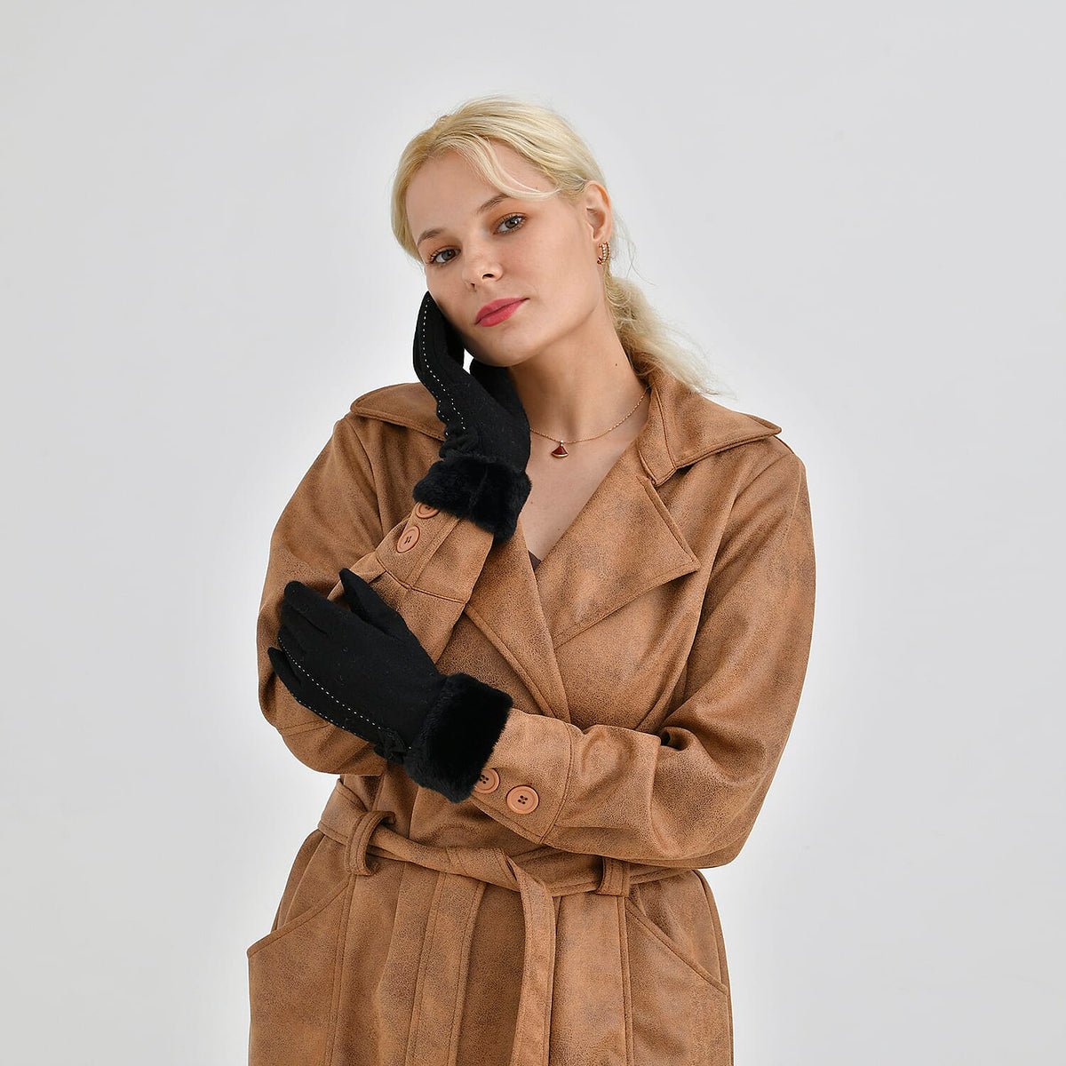 Cashmere-Blend Winter Gloves with Faux Fur Trim and Bow Detail - Touchscreen Friendly V32607748 3