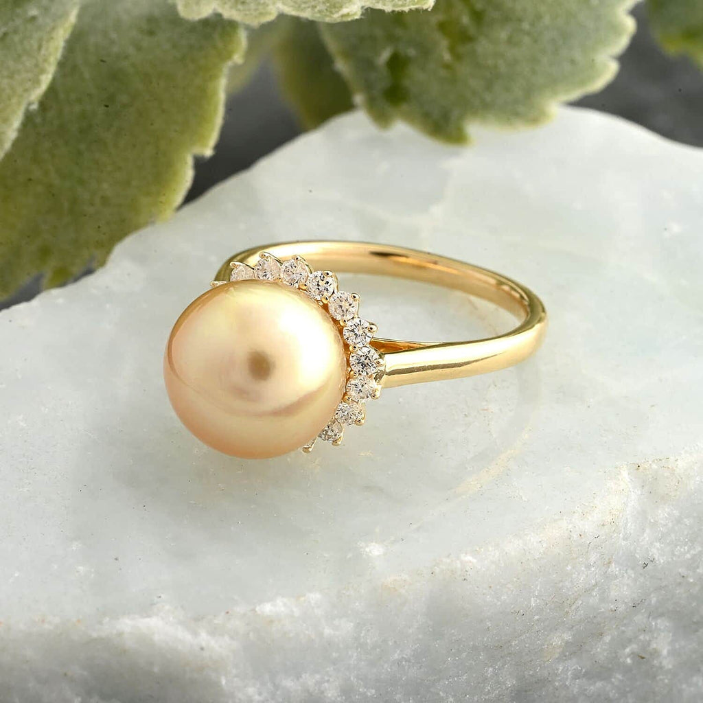 Certified & Appraised 18K Yellow Gold AAA South Sea Golden Pearl and ( SI-GH) Diamond Ring