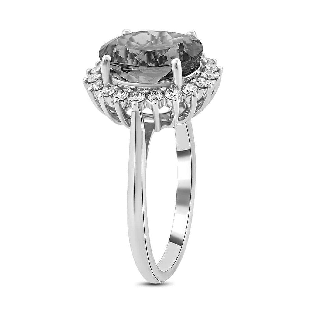 950 Platinum  AAAA  Tanzanite  White Diamond VS Ring 4.50 ct,  Platinum Wt. 6.29 Gms  4.500  Ct.