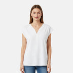 Charlotte West 100% Cotton Textured Knit V-Neck Embroidered Top (Size 10) - White
