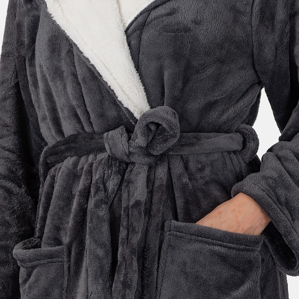Charlotte West Ladies Zip Up Thick Piled Robe (Size 12-14) -  Light Grey