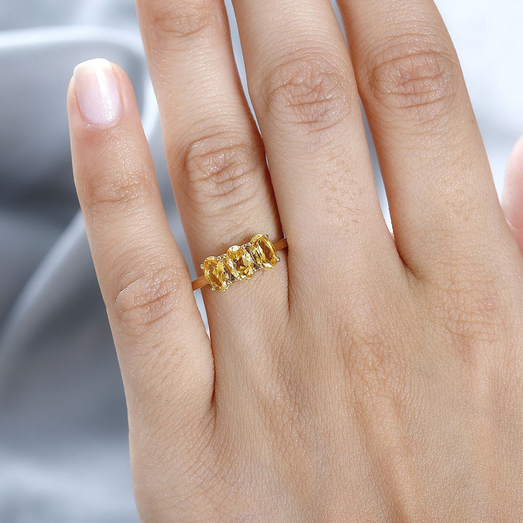 Citrine  3 Stone Ring in Vermeil YG Sterling Silver 1.50 ct  1.191  Ct.