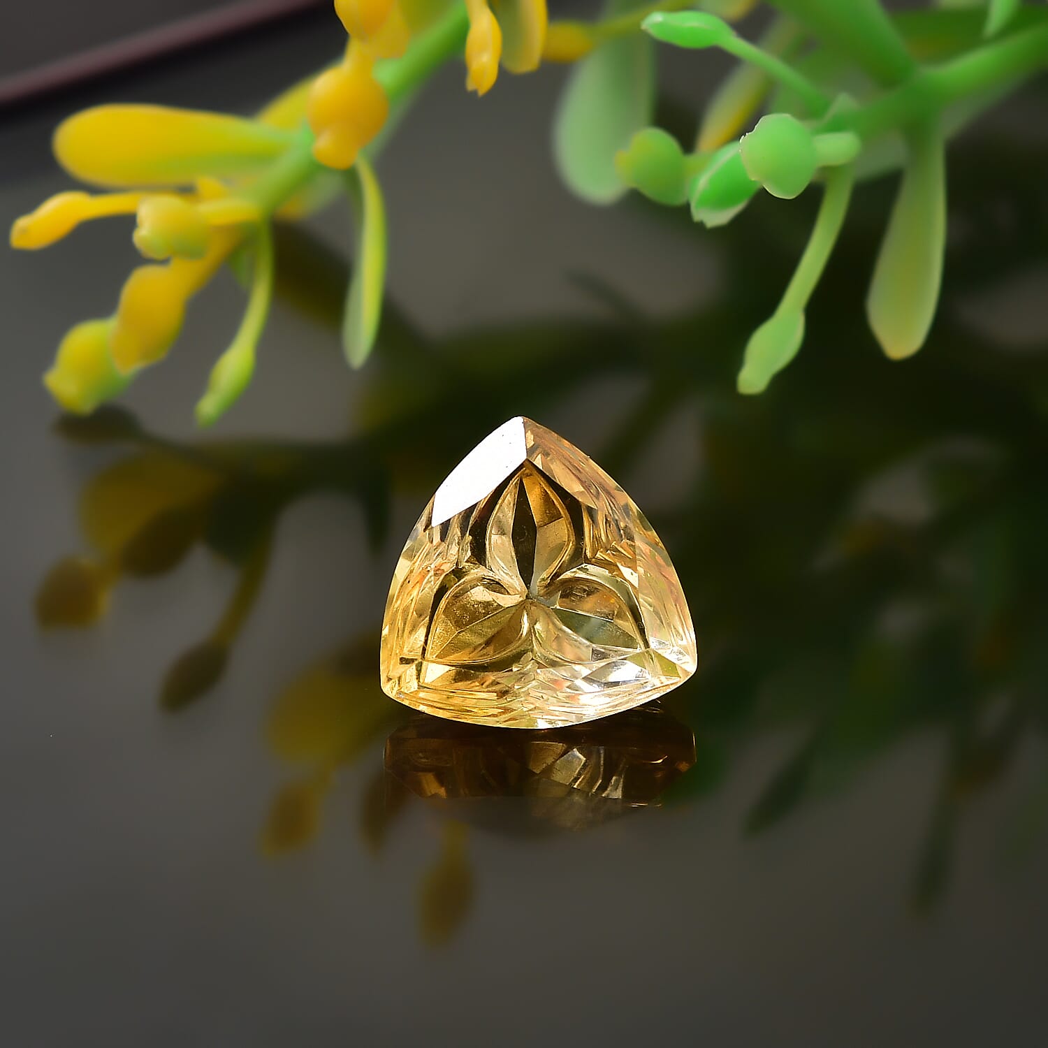 2.43 Ct. Citrine Loose Gemstone in Trillion Shape 8062263 1