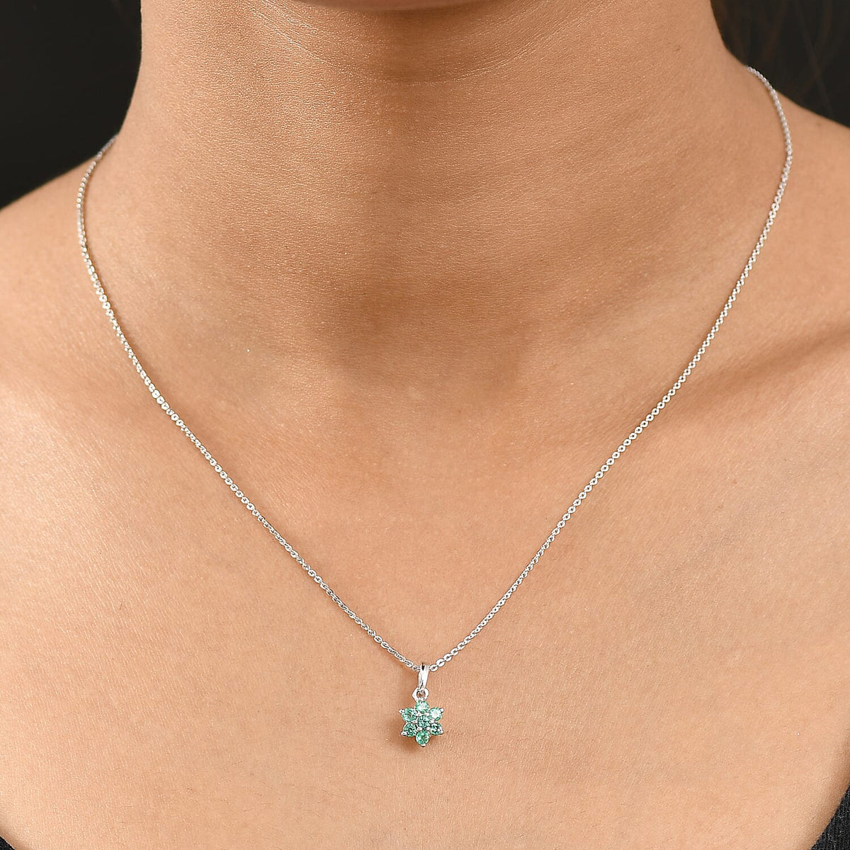 Colombian Emerald Flower Pendant with Chain (Size 20) in Rhodium Overlay Sterling Silver 4375348 3