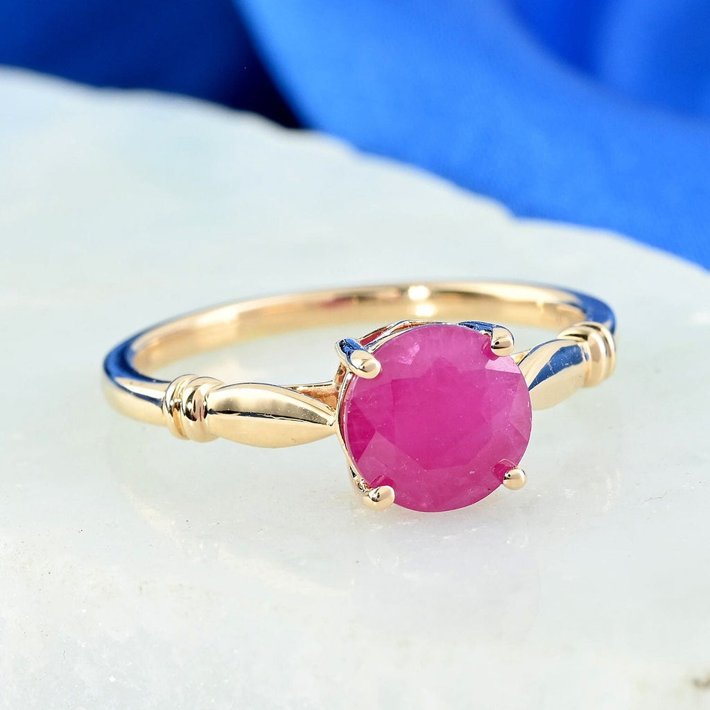 Constelacao de Delgado - 14K Yellow Gold Natural AAAA Cabo Delgado Ruby Ring 1.50 Ct.
