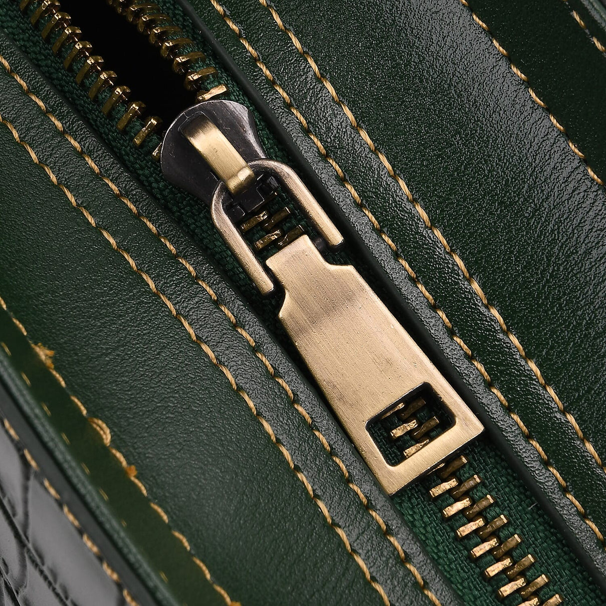 Crocodile Embossed Genuine Leather Crossbody Bag With Adjustable Shoulder Strap - Green 8129776 6