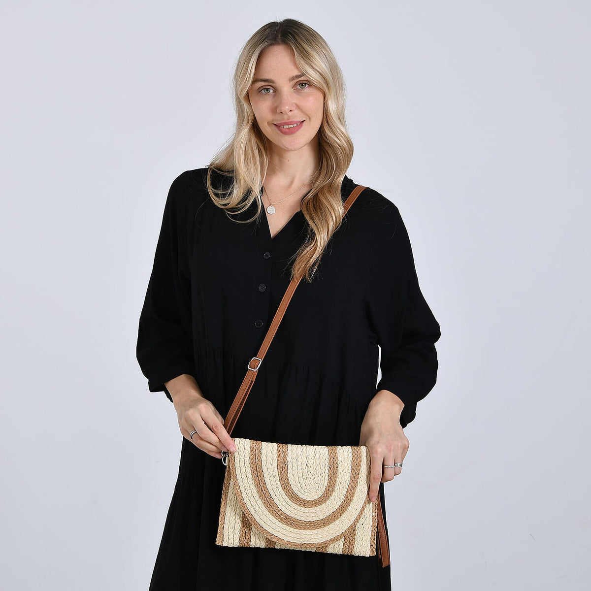 Bohemian Style Stripe Pattern Clutch with Long Adjustable Strap - Beige &amp; Khaki V32699406 2