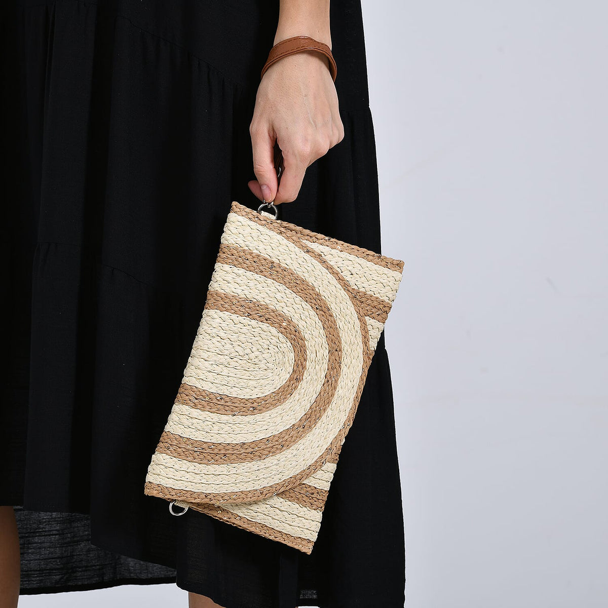 Bohemian Style Stripe Pattern Clutch with Long Adjustable Strap - Beige &amp; Khaki V32699406 3