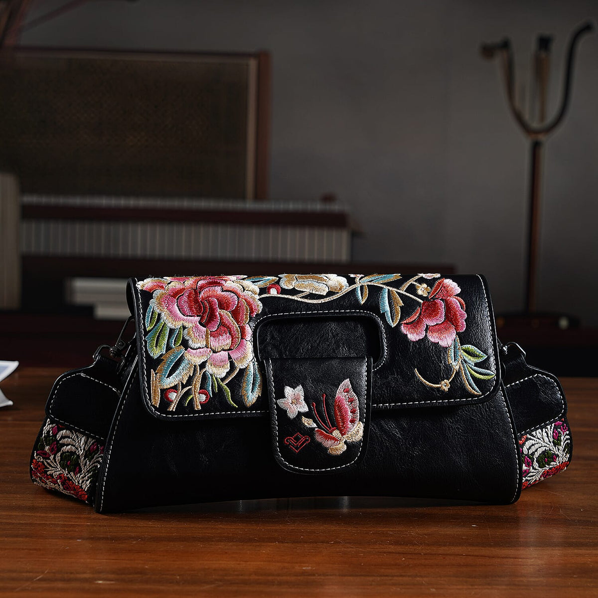 Floral Embroidered Crossbody Bag 8420296 2