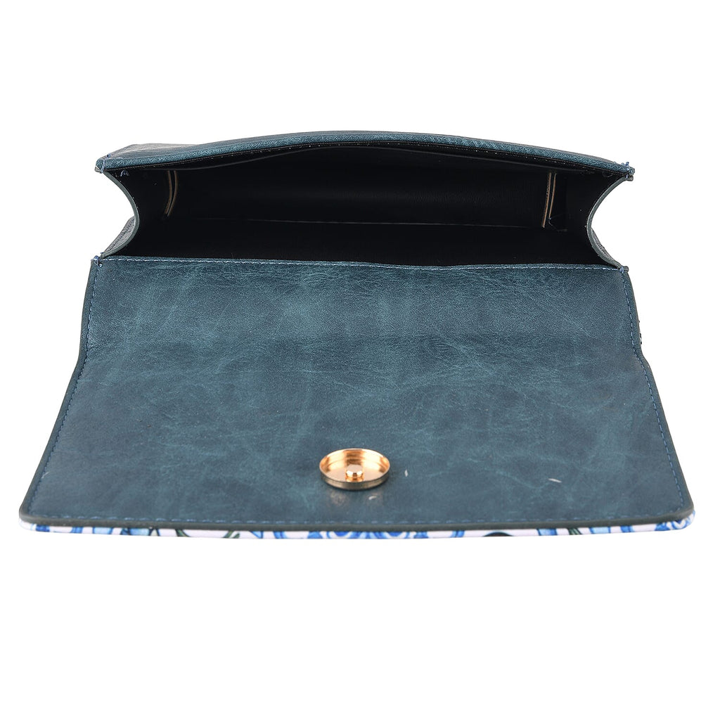 Designer-Inspired RFID-Protected Strawberry Print Shoulder Bag with a Chain Strap - Blue