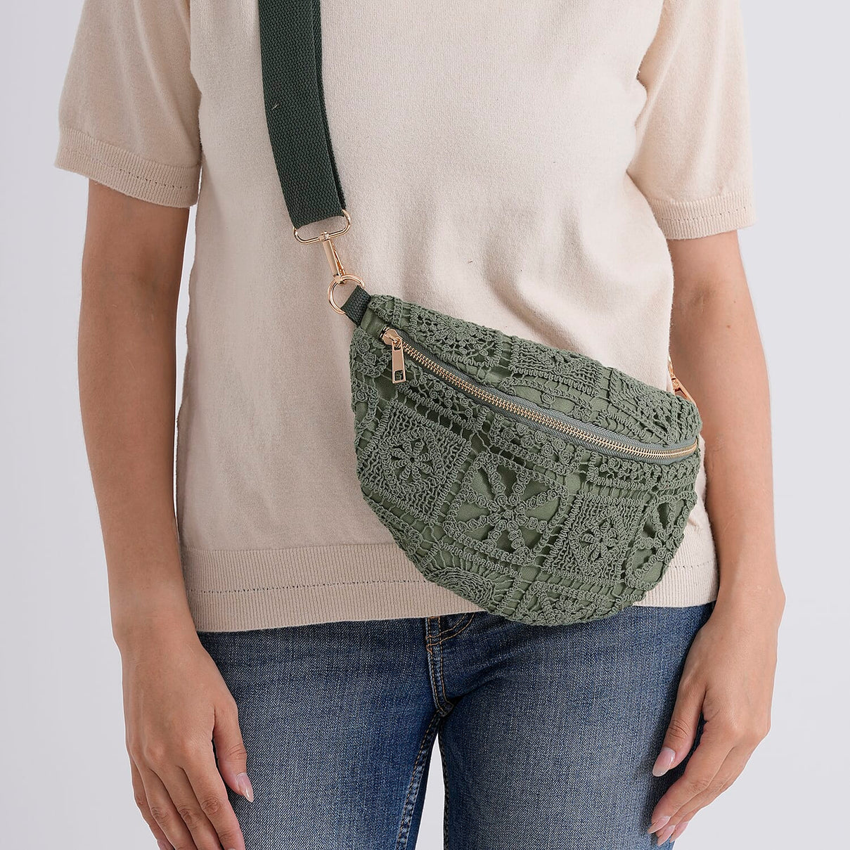 Crochet Crescent Sling Bag with Adjustable Strap - Green V32372705 3