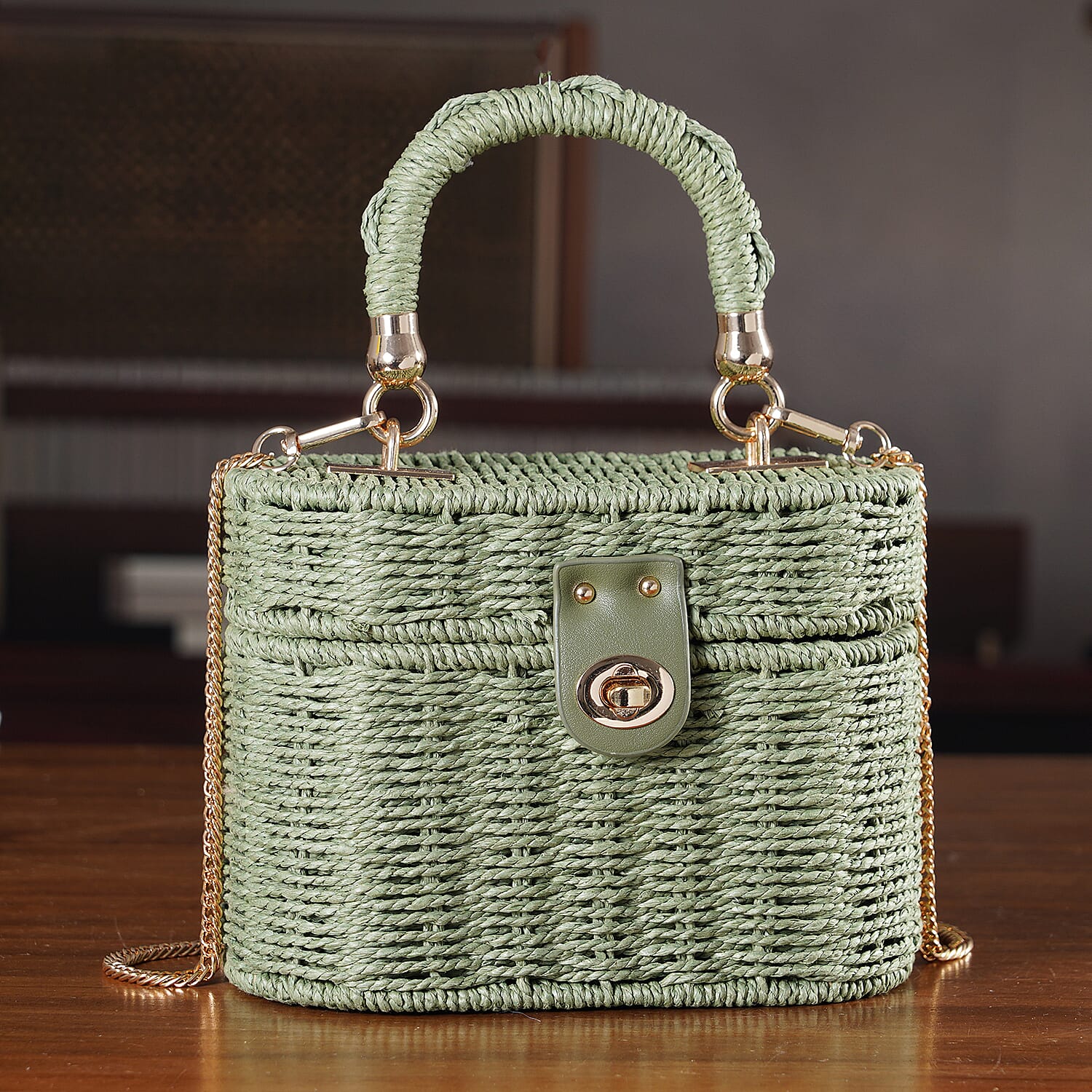 Vintage Style Straw Box Bag with Twist-Lock Clasp &amp; Gold Chain Strap - Green. V32514179 2