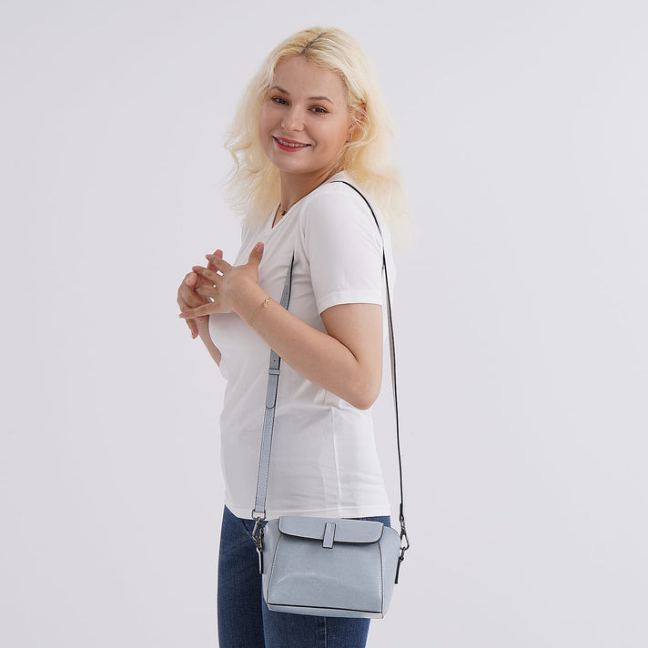 Sumptuous quality 100% Genuine Leather Crossbody Bag - Light Blue 8070601 2
