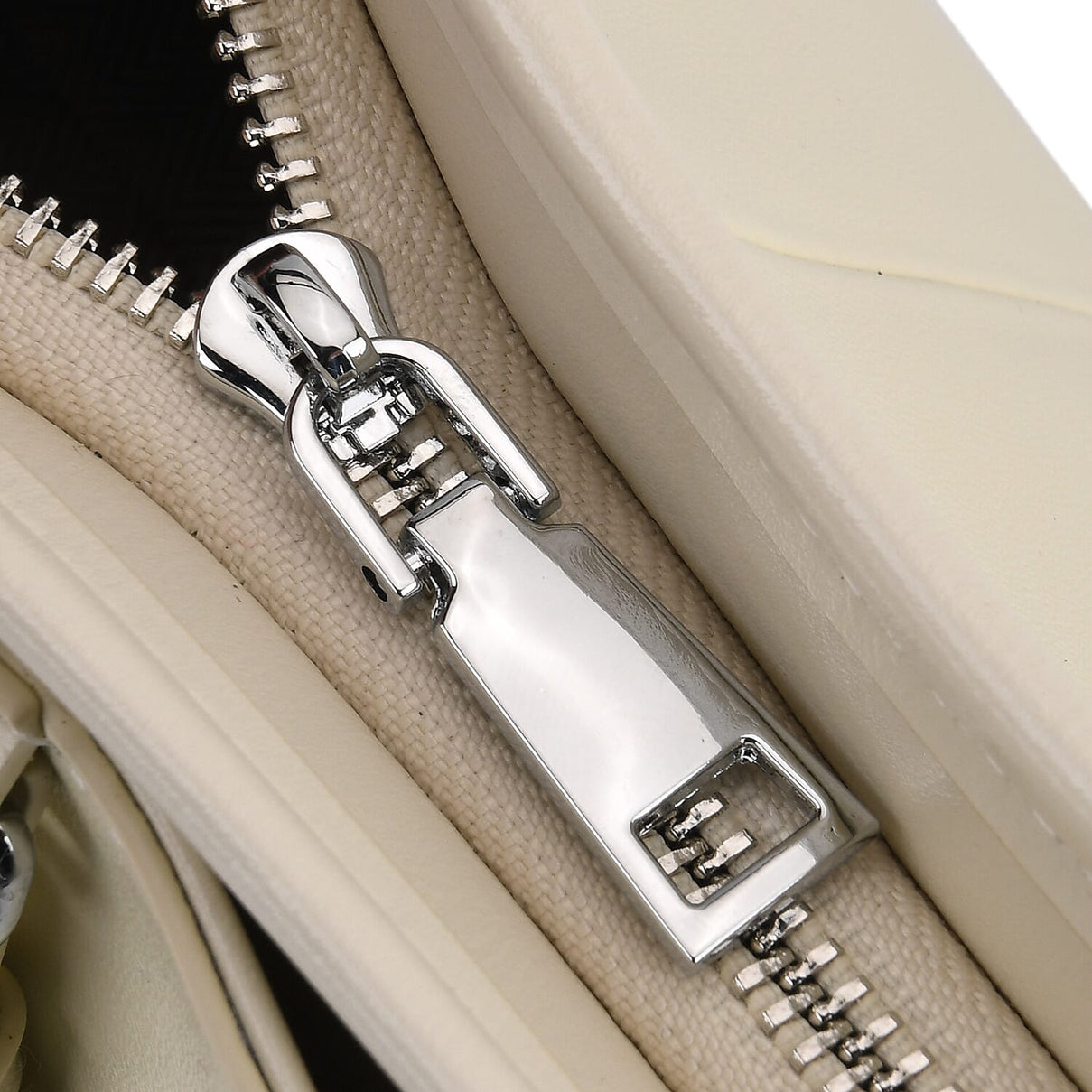 Limited Edition Designer Inspired - Premium Leather Shoulder Bag with Dual Interchangeable Straps - Off White V32525399 8