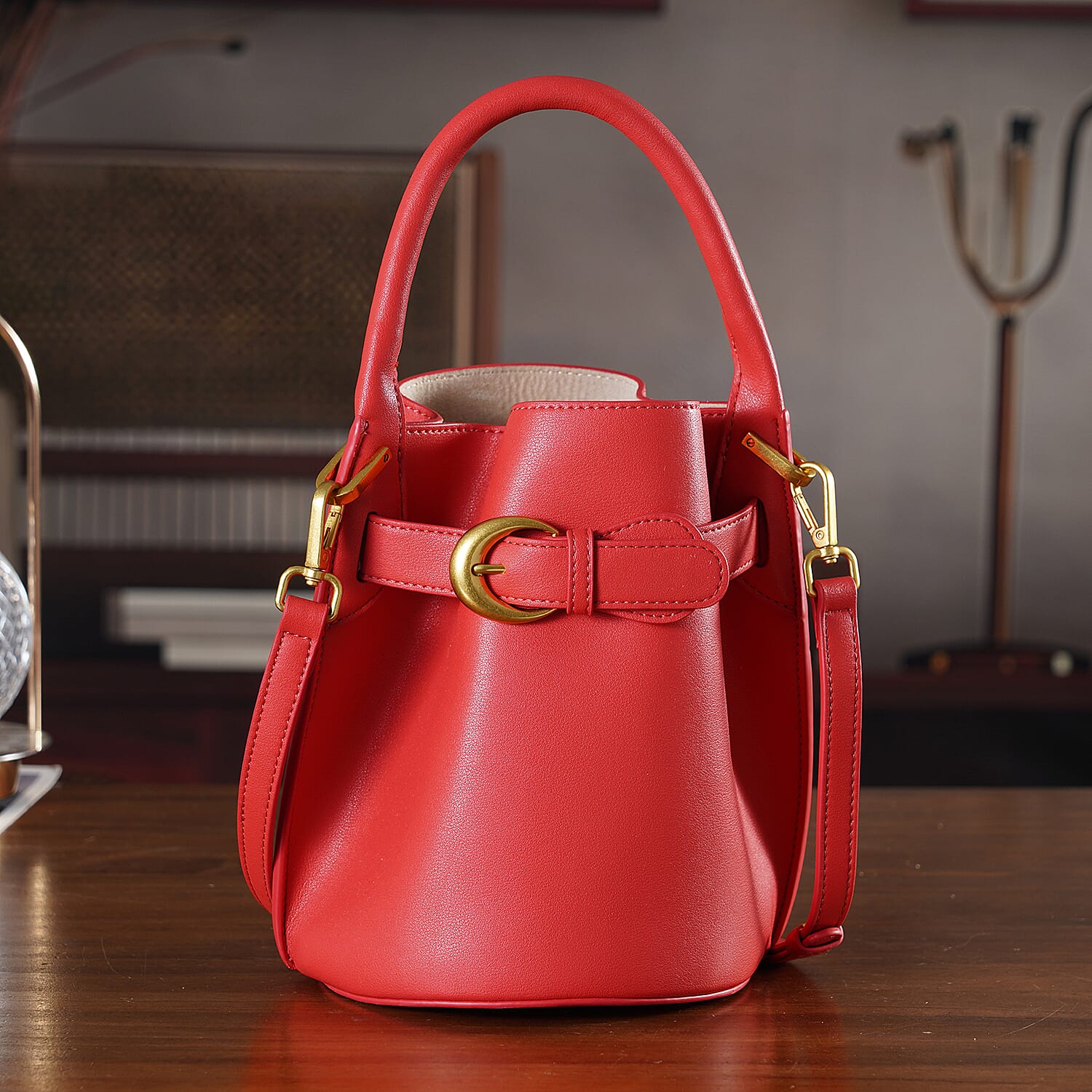 Designer Inspired Finest Italian Leather Bucket Bag with Internal Drawstring Pouch &amp; Shoulder Strap - Coral V32519034 2