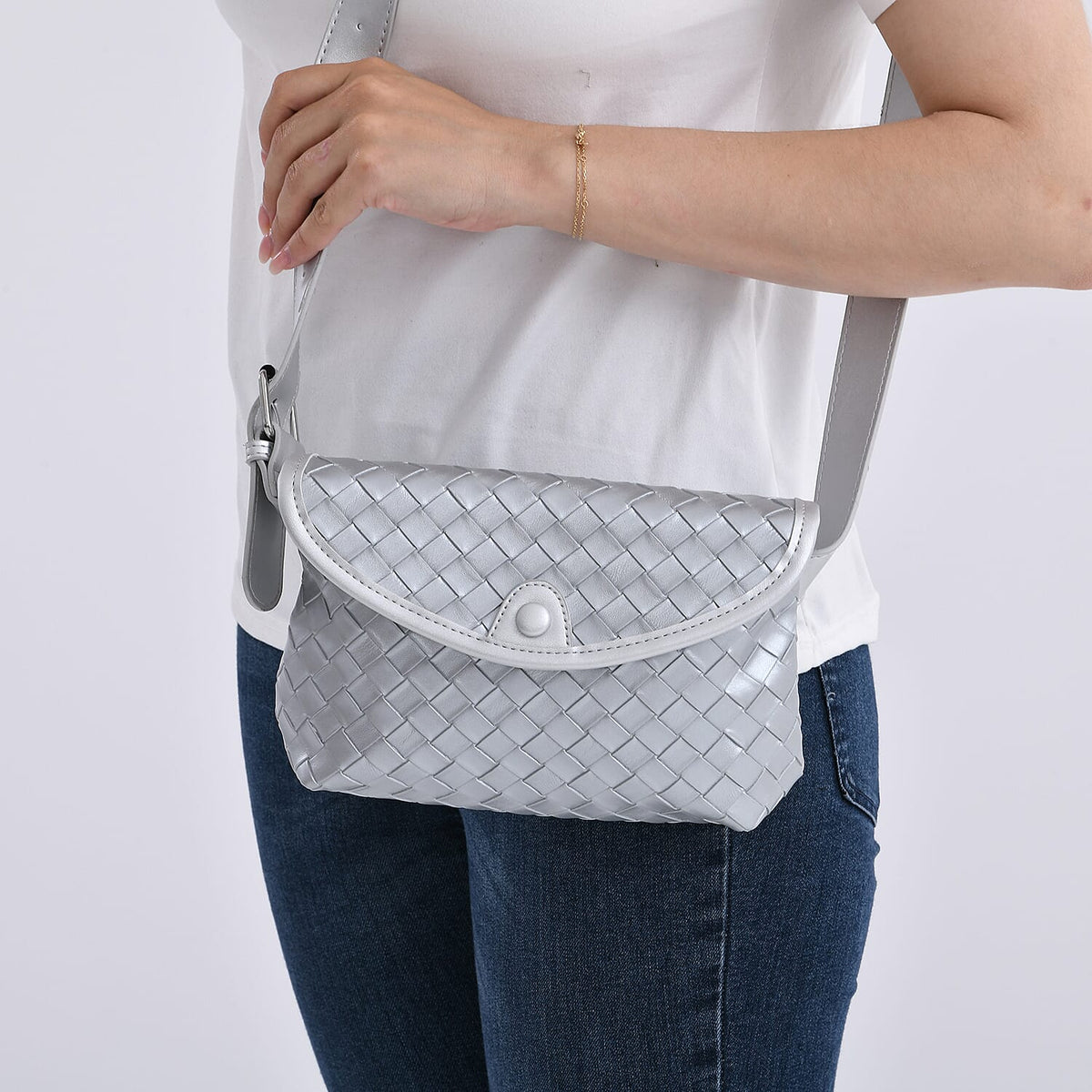 Textured Crossbody Handbag with Adjustable Strap 8044006 3