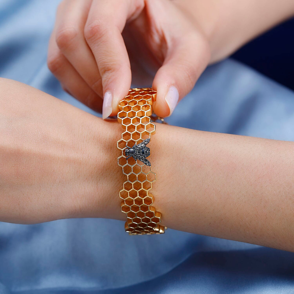 Limited Design Closeout Deal - Honeycomb Bee Cuff Bangle Size (7.5) 7571660 2