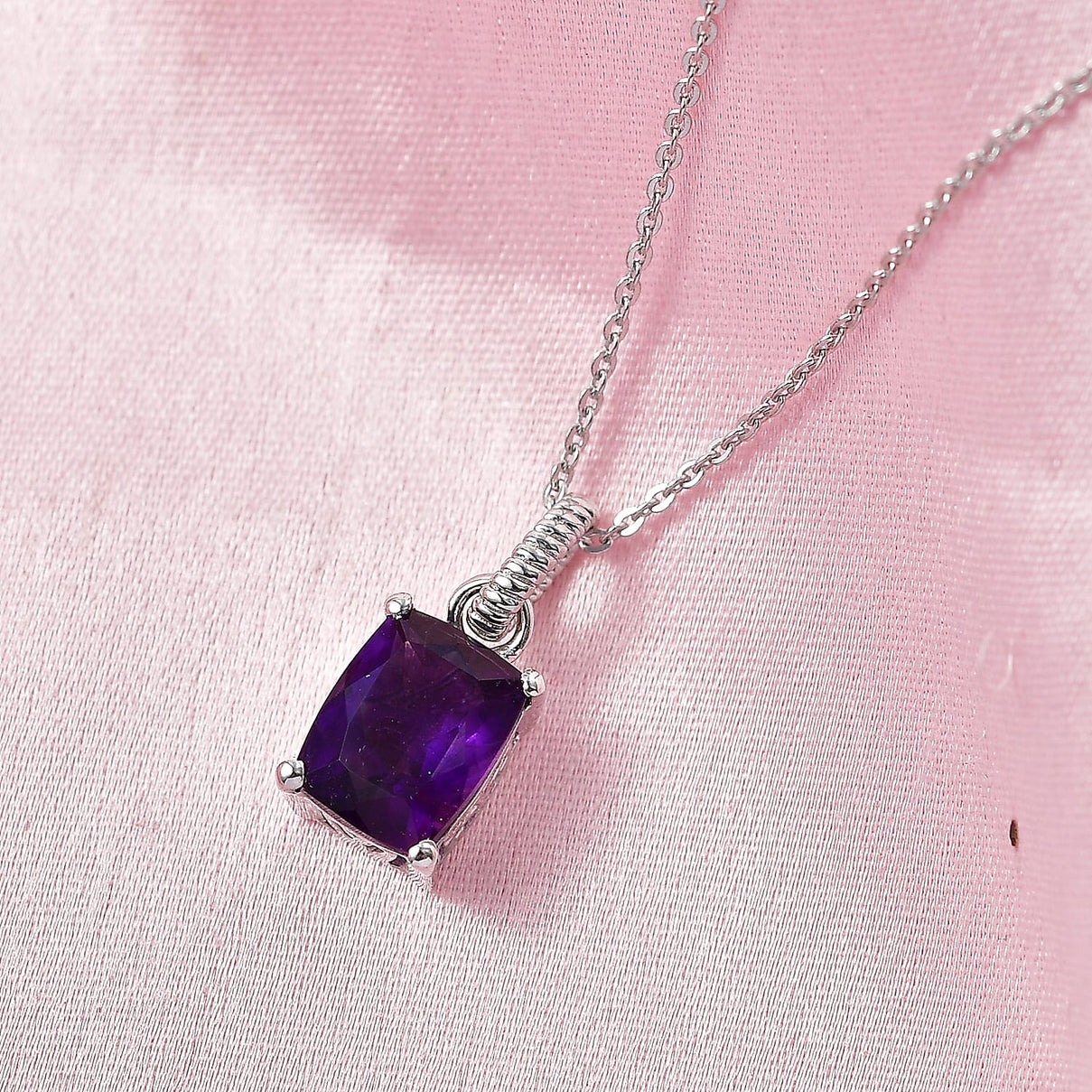 D'Joy - AAA African Amethyst Solitaire Pendant with Chain (Size 20) in Platinum Overlay Sterling Silver 2.23 Ct. V32513292 3