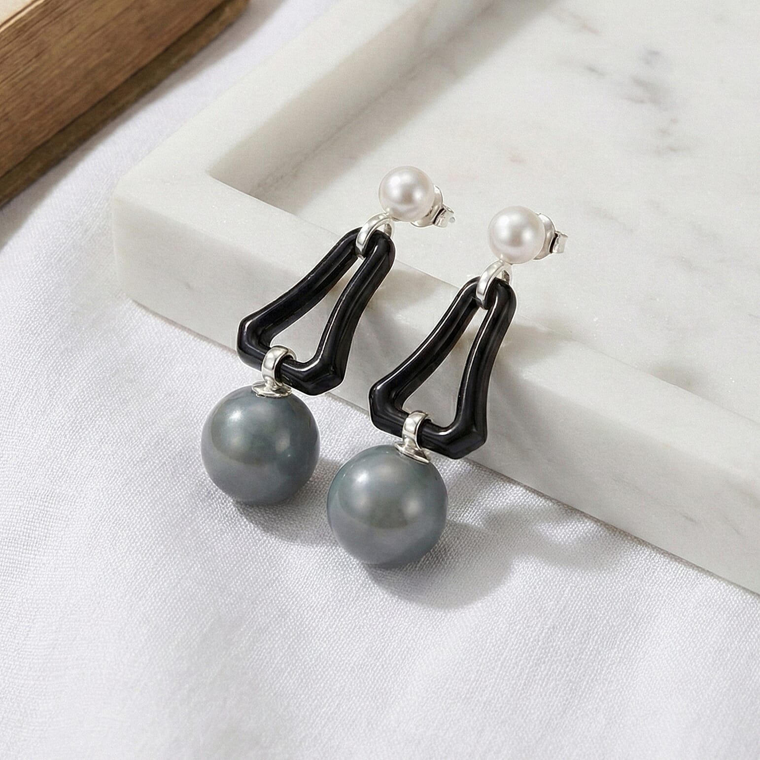 D'Joy Natural Olmec Black Jade, Fresh Water Pearl &amp; Natural Jadeite Dangling Earring in Rhodium Overlay Sterling Silver 8422505 2