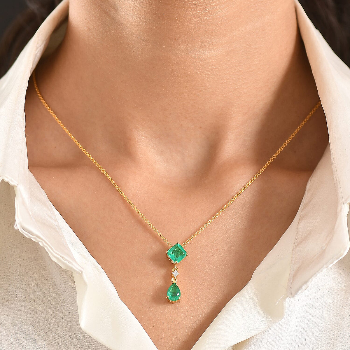 D'Joy Emeraldine Triplet Quartz &amp; White Zircon Drop Pendant with Chain (Size 20) in Yellow Gold Tone 3.20 Ct. 4461595 3