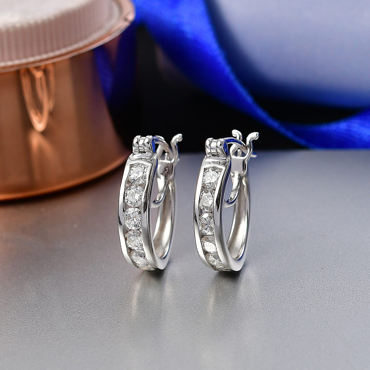 D'Joy Moissanite Hoop Earring with Clasp in Platinum Overlay Sterling Silver 1.29 Ct. V32529577 3